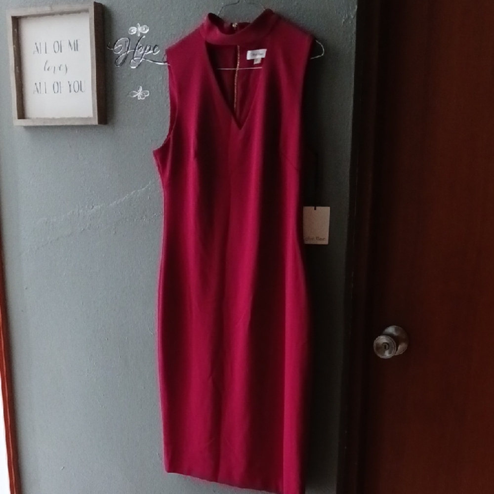 Calvin Klein Sleeveless Burgundy Midi Dress